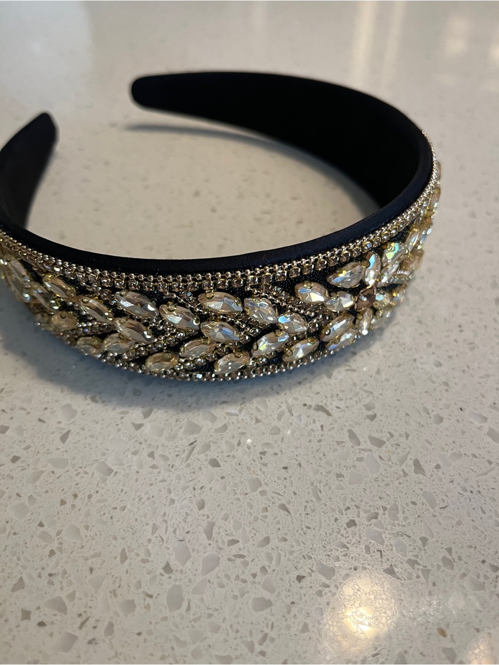 Embellished black‎ and gold Crystal Headband - Picture 5 of 10